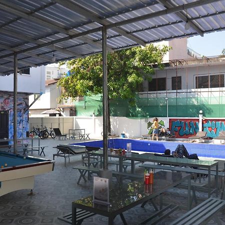 Top One Backpacker Hostel Vientiane Exterior photo