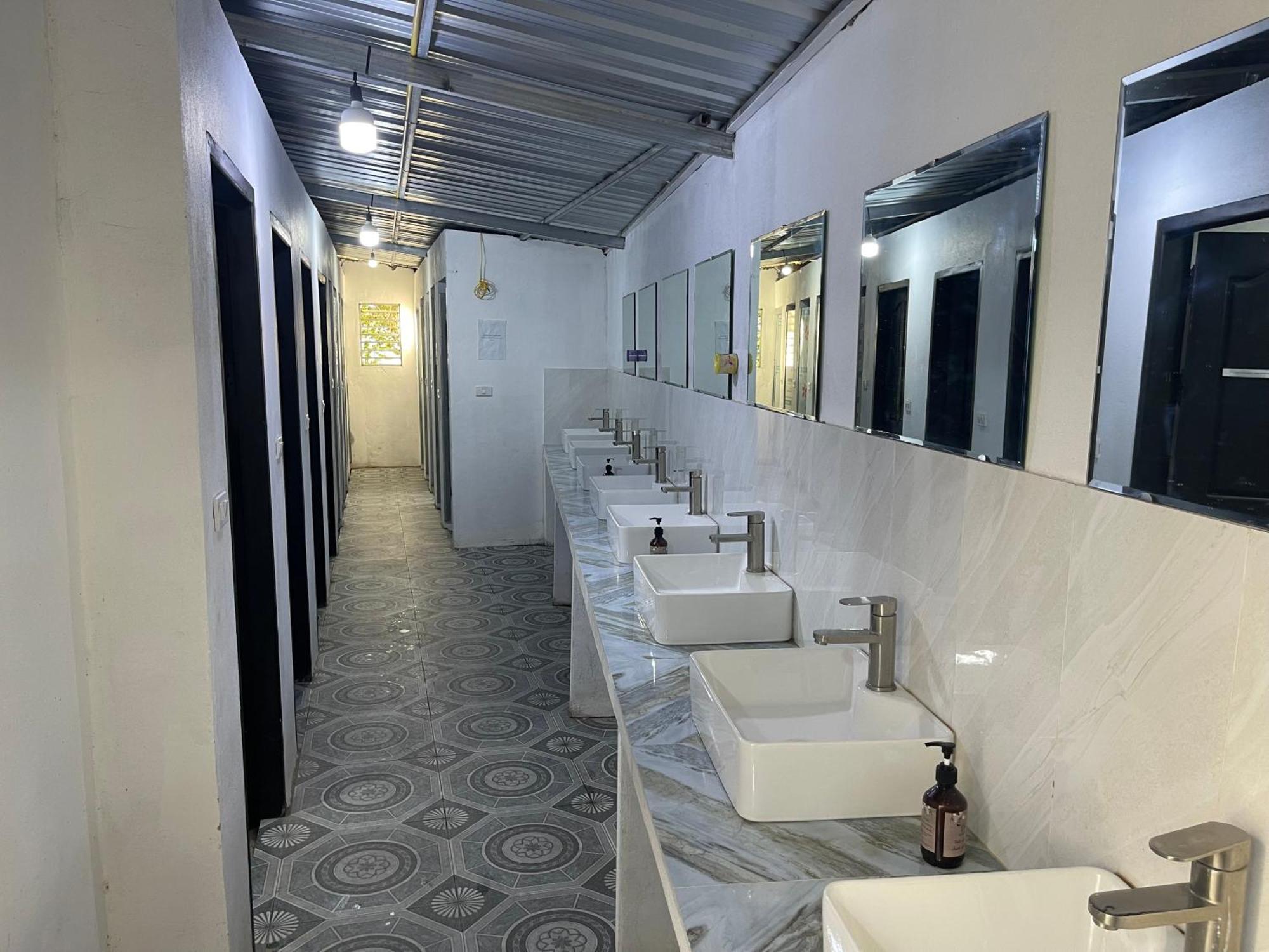 Top One Backpacker Hostel Vientiane Exterior photo