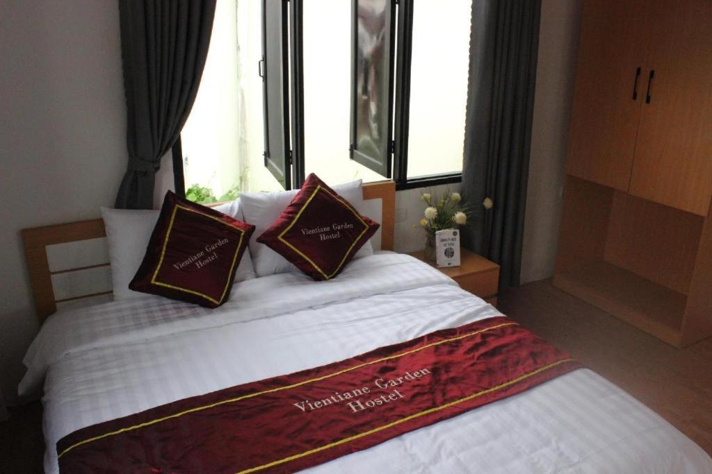 Top One Backpacker Hostel Vientiane Exterior photo