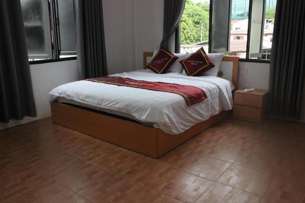 Top One Backpacker Hostel Vientiane Exterior photo