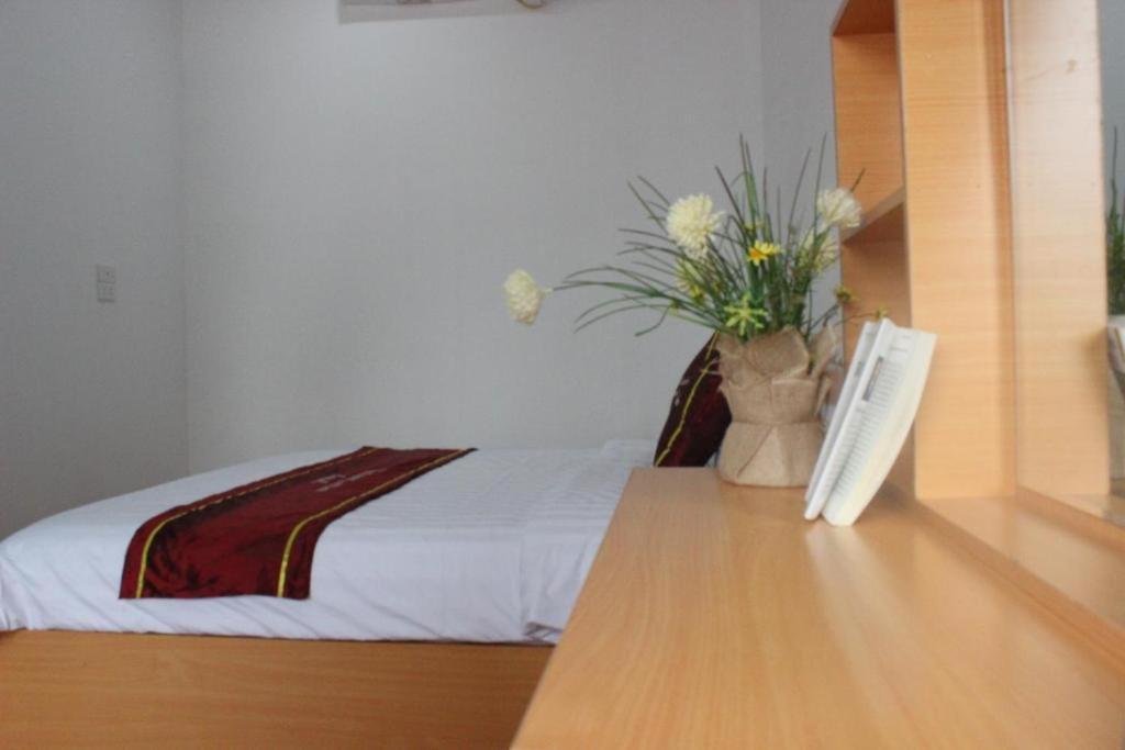 Top One Backpacker Hostel Vientiane Exterior photo