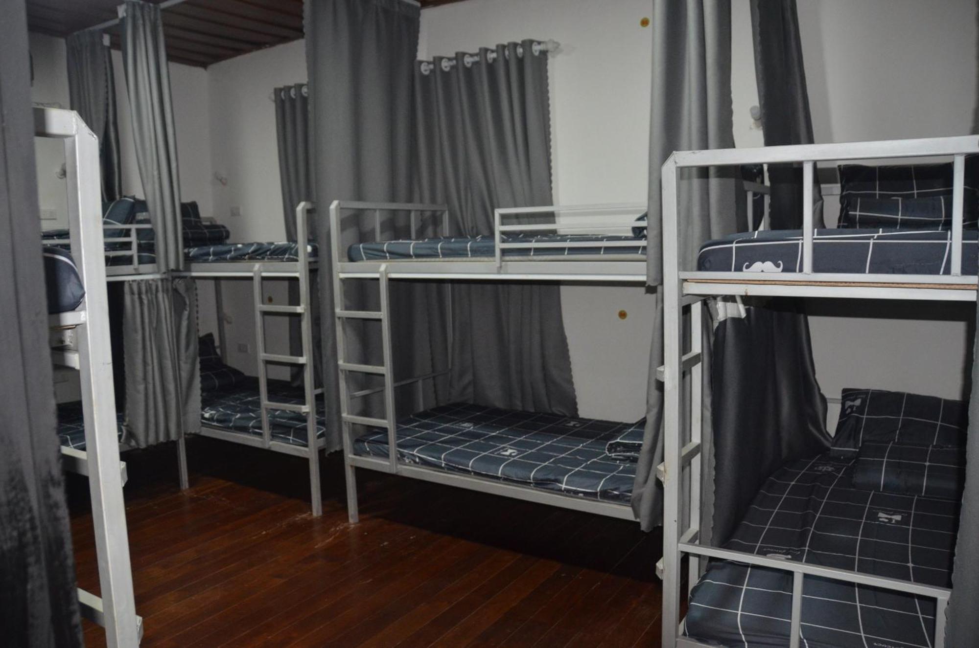 Top One Backpacker Hostel Vientiane Exterior photo